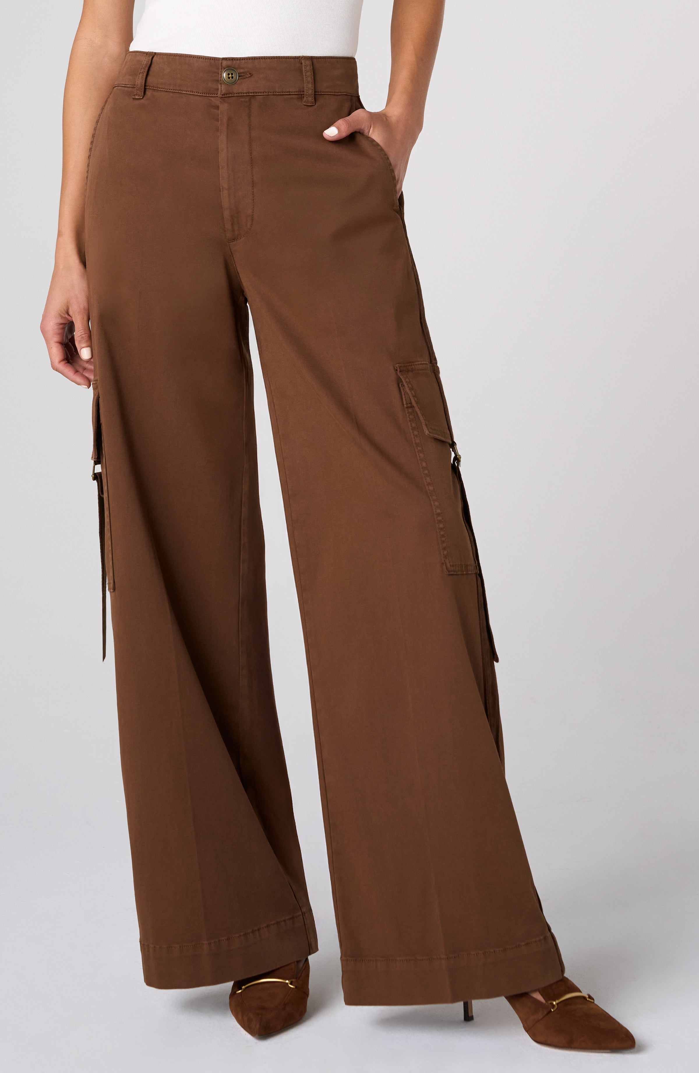 Mid Rise Cargo Wide Leg Pant - 31